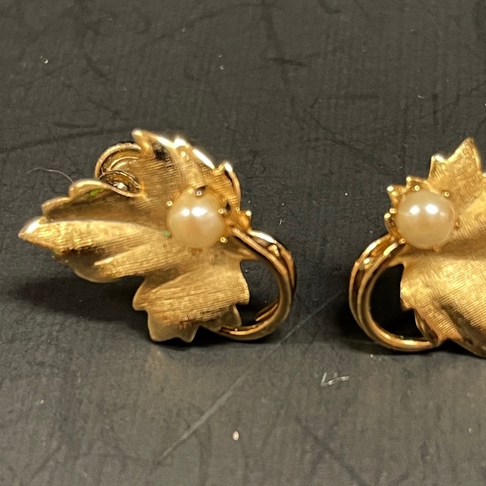 Rare Star Screw Back Leaf and Pearl Vintage Earrings